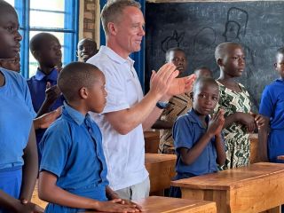 IT-Berater DCI eröffnet Schule in Ruanda (Afrika)